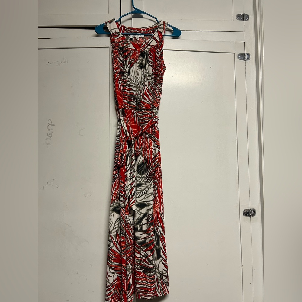 Jones Studio Red and Gray Leaf Print Dress